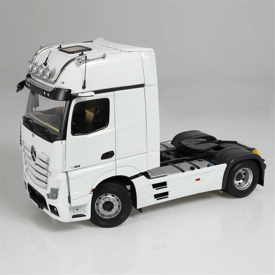 NZG 1024/40 1/18 Ölçek, Mercedes-Benz ACTROS Giga (Cam), Beyaz, Sergilemeye Hazır Metal Model