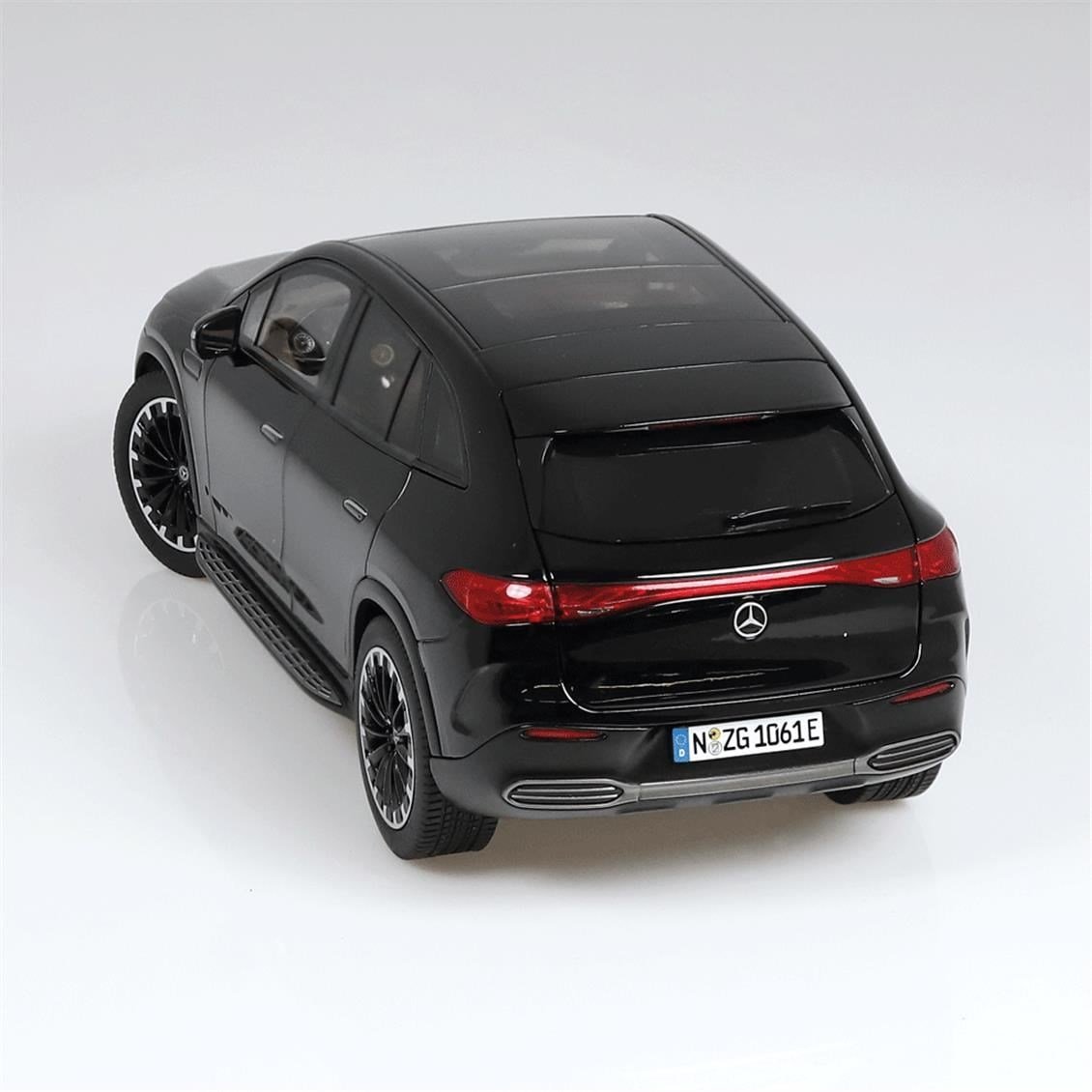 NZG 1061/50 1/18 Ölçek, Mercedes-Benz EQE AMG Line SUV, Metalik Siyah, Sergilemeye Hazır Metal Araba Modeli