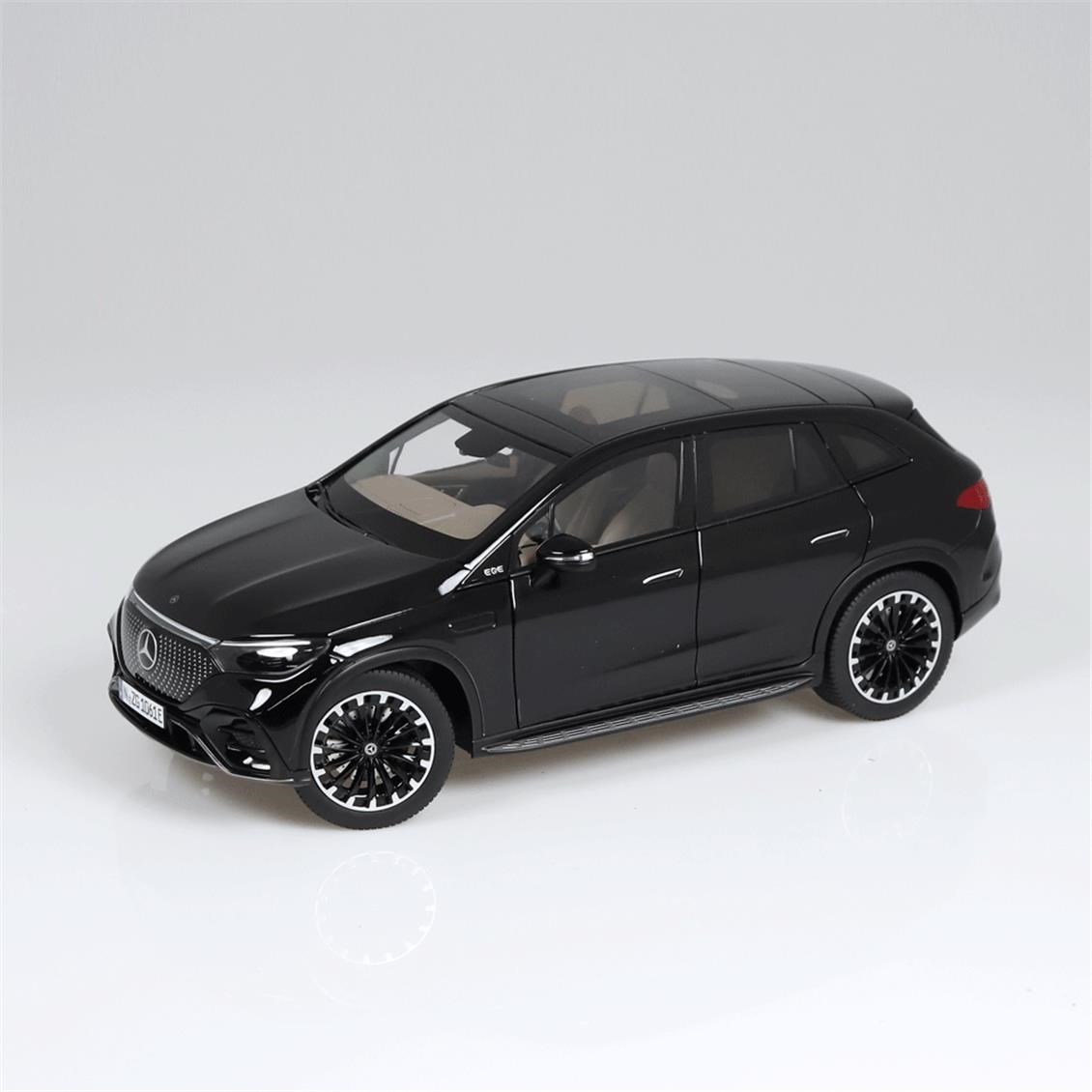 NZG 1061/50 1/18 Ölçek, Mercedes-Benz EQE AMG Line SUV, Metalik Siyah, Sergilemeye Hazır Metal Araba Modeli