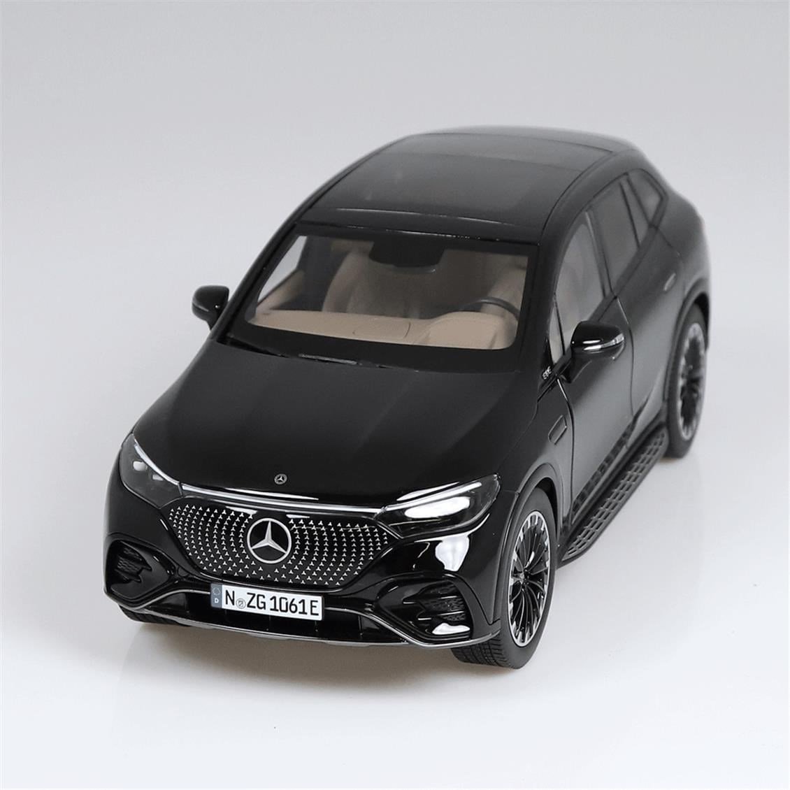 NZG 1061/50 1/18 Ölçek, Mercedes-Benz EQE AMG Line SUV, Metalik Siyah, Sergilemeye Hazır Metal Araba Modeli