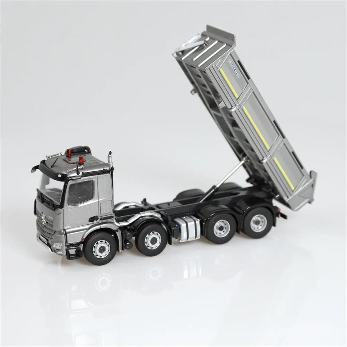 NZG 1066/55 1/50 Ölçek, Mercedes-Benz Arocs 8x4 Damperli Kamyon, Gümüş/Gri, Sergilemeye Hazır Metal Model