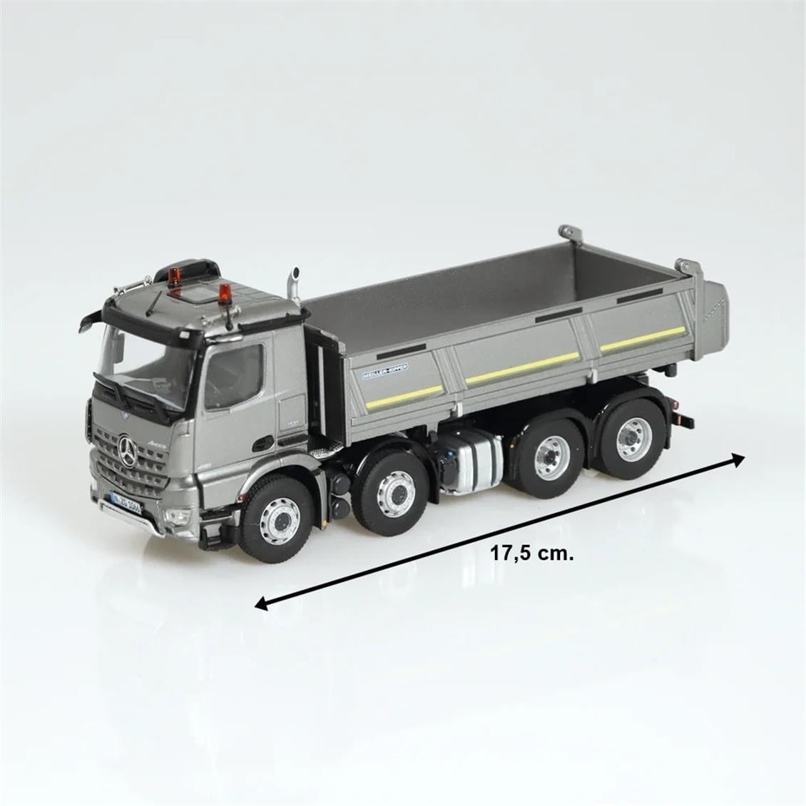NZG 1066/55 1/50 Ölçek, Mercedes-Benz Arocs 8x4 Damperli Kamyon, Gümüş/Gri, Sergilemeye Hazır Metal Model