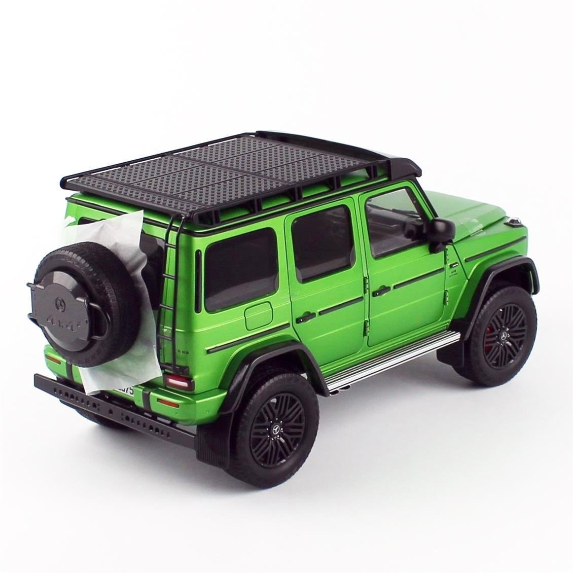 NZG 1075-1/31 1/18 Ölçek, Mercedes-AMG G 63 Arazi Aracı, Cehennem Yeşili Magno, Sergilemeye Hazır Metal Model