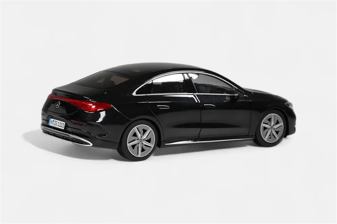 NZG 1102/51 1/18 Ölçek, Mercedes-Benz C-Class W206 Araba, Kosmos Siyah, Sergilemeye Hazır Metal Model