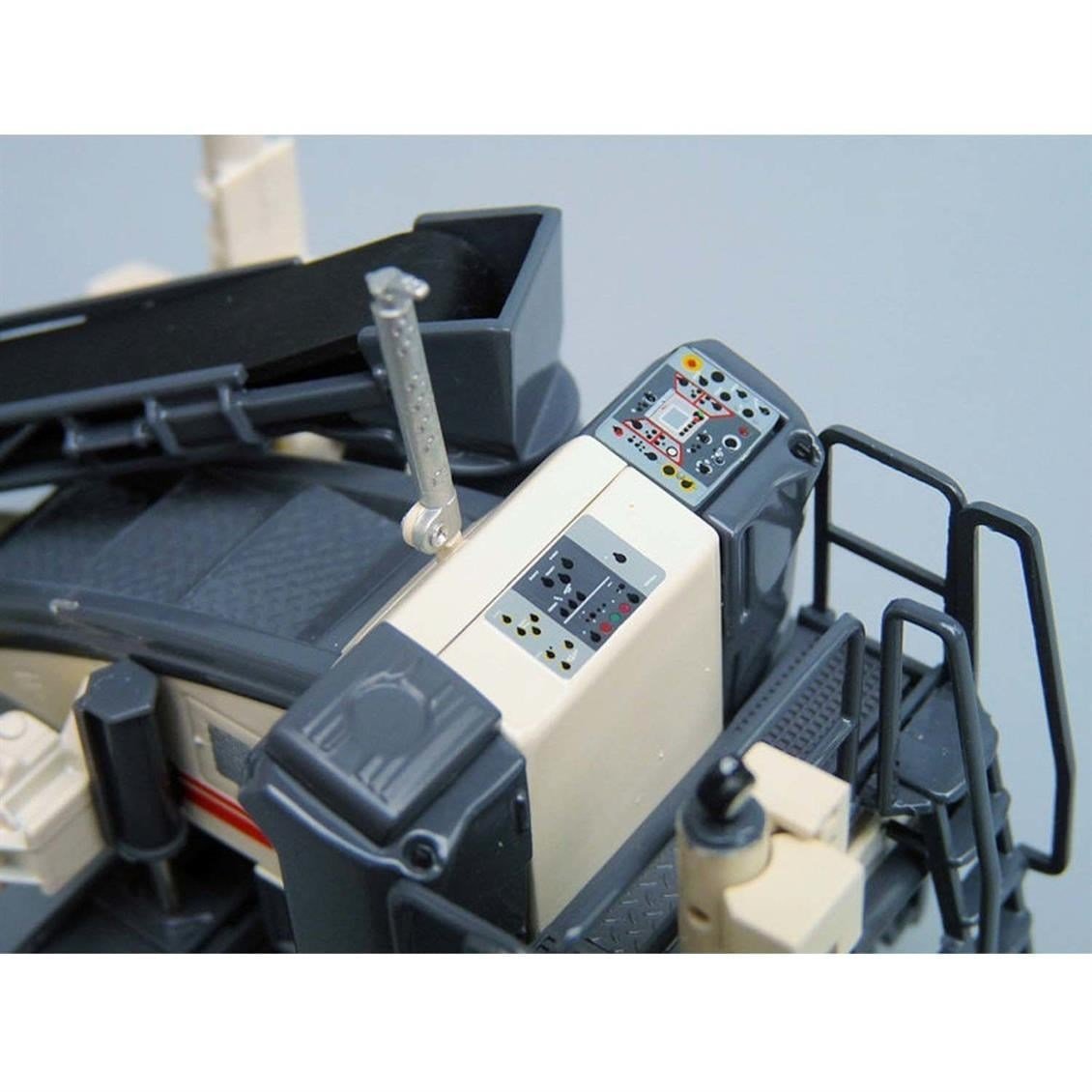 NZG 807 1/50 Ölçek, WIRTGEN SP 15, Asfalt Serme Makinası, Sergilemeye Hazır Metal Model