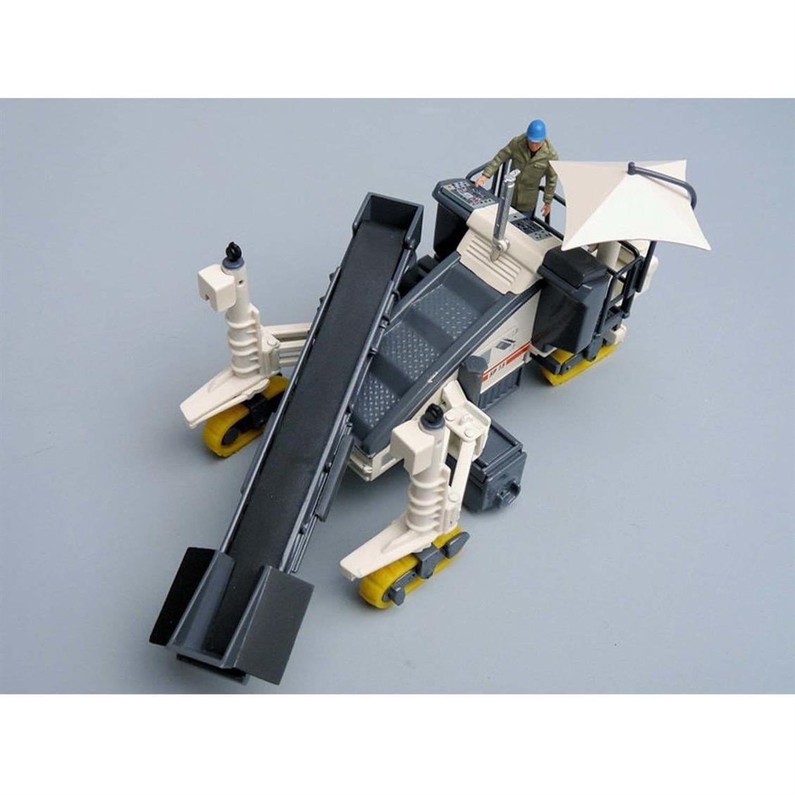 NZG 807 1/50 Ölçek, WIRTGEN SP 15, Asfalt Serme Makinası, Sergilemeye Hazır Metal Model