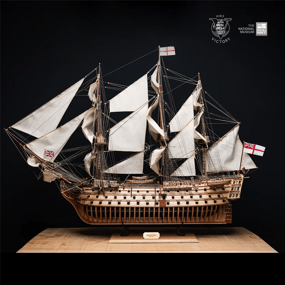Occre  PR001 1/87 Ölçek, HMS Victory, 118 cm. Yelkenli İngiliz Savaş Gemisi, Ahşap Model Kiti