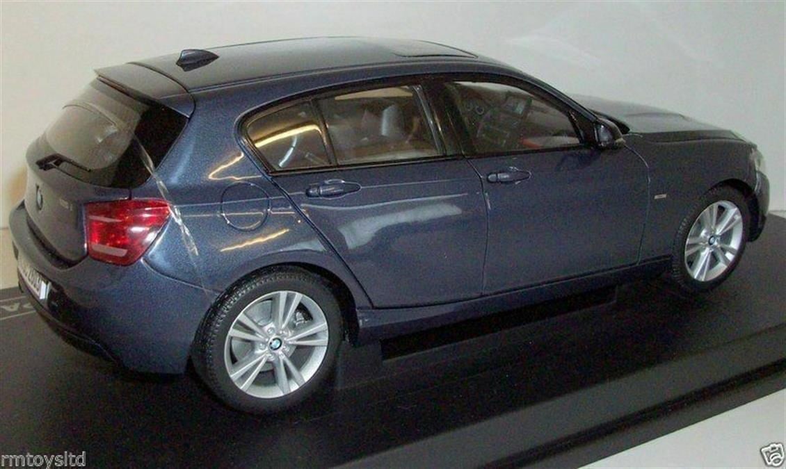 Paragon 97005 1/18 Ölçek, BMW F20 (1.Seri) Midnight Blue Sergilemeye Hazır Metal Araba Modeli