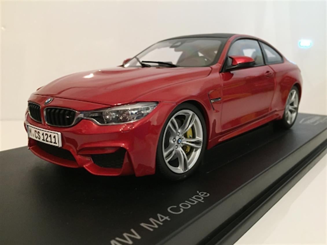 Paragon 97101 1/18 Ölçek, BMW M4 Coupe Sakhir Orange Sergilemeye Hazır Metal Araba Modeli
