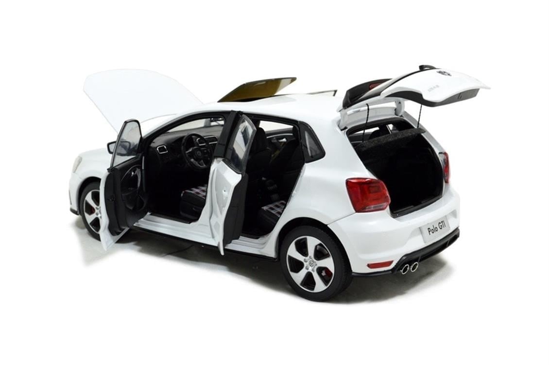 Paudi Model 2339W 1/18 Ölçek, 2015 Volkswagen Polo GTI, Beyaz, Sergilemeye Hazır Metal Araba Modeli