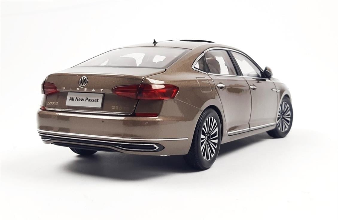 Paudi Model 2369BR 1/18 Ölçek, 2016 Volkswagen Passat, Kahverengi, Sergilemeye Hazır Metal Araba Modeli