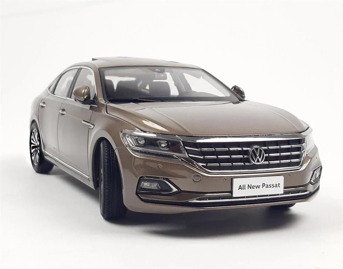 Paudi Model 2534GL 1/18 Ölçek, 2019 Volkswagen Passat, Altın, Sergilemeye Hazır Metal Araba Modeli