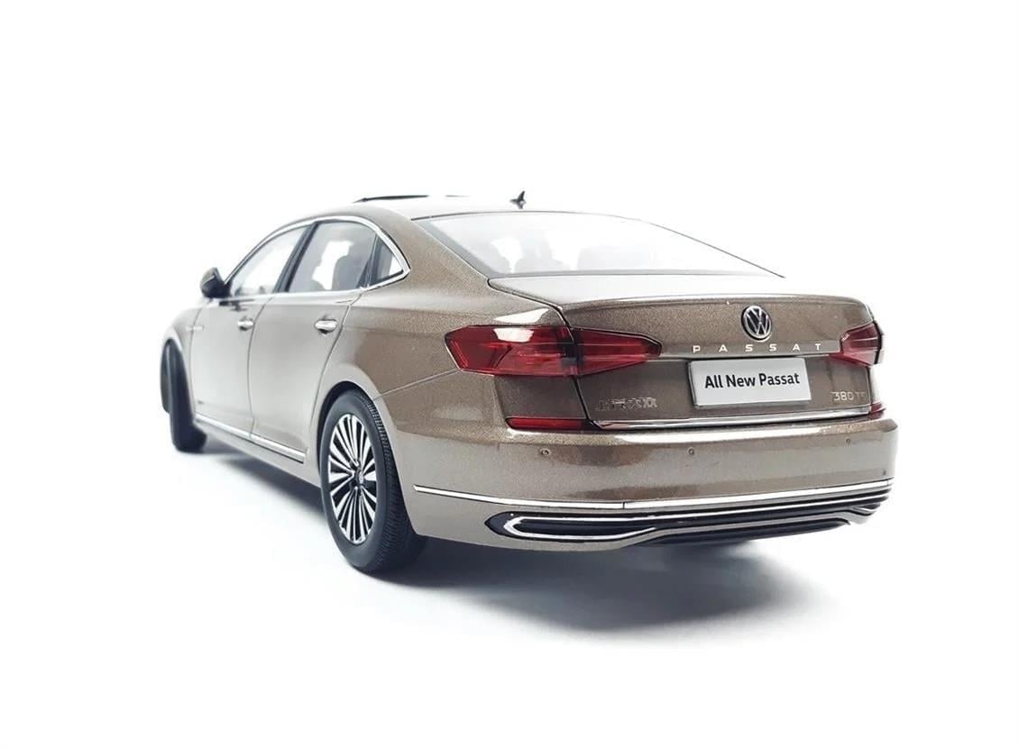 Paudi Model 2534GL 1/18 Ölçek, 2019 Volkswagen Passat, Altın, Sergilemeye Hazır Metal Araba Modeli