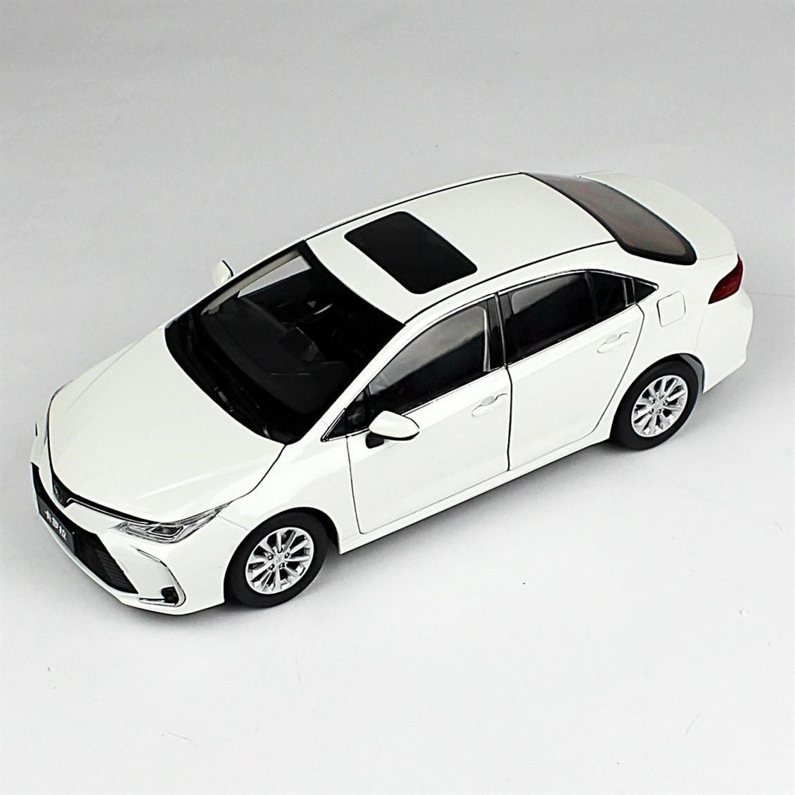 Paudi Model 2590W 1/18 Ölçek, 2019 Toyota Corolla, Beyaz, Sergilemeye Hazır Metal Araba Modeli