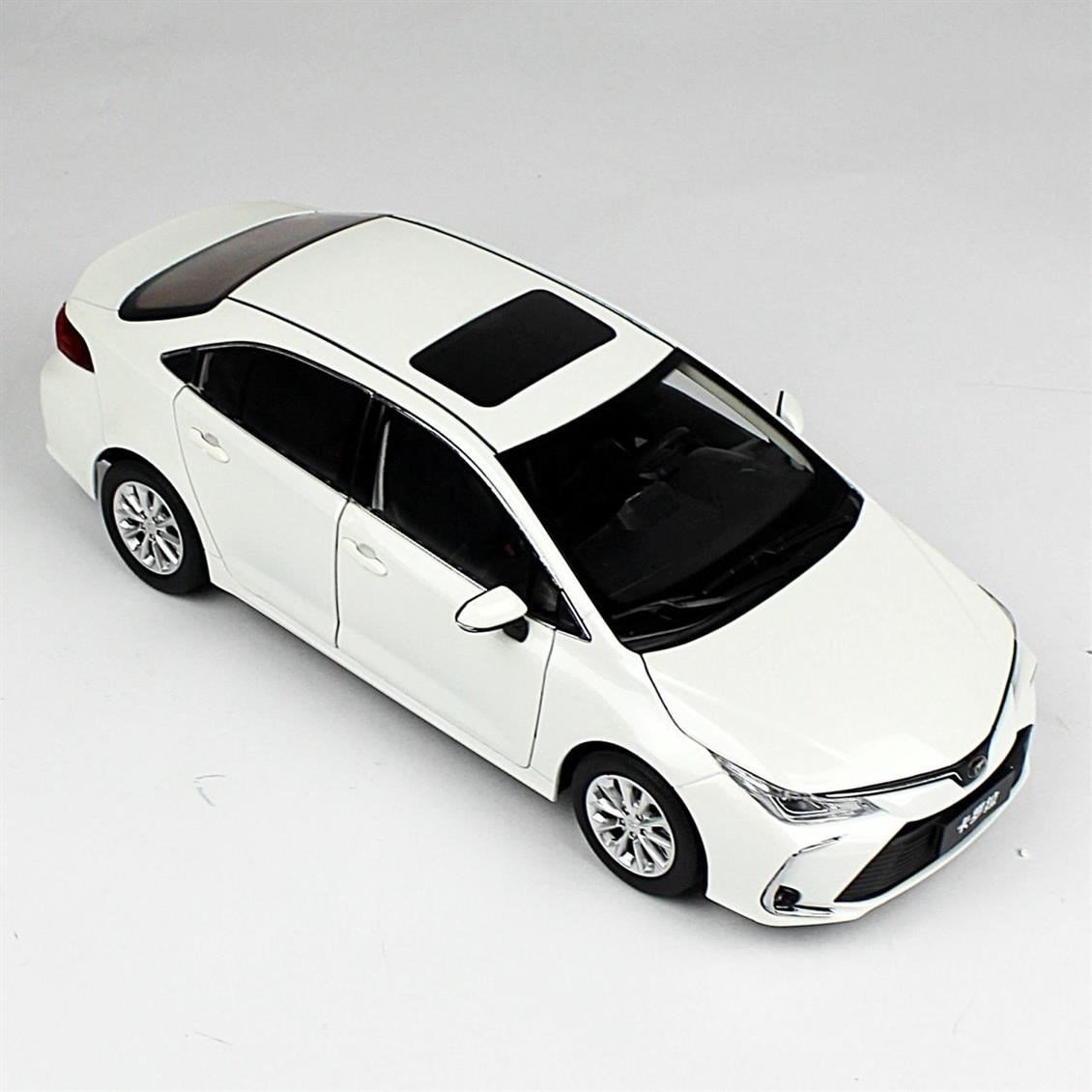 Paudi Model 2590W 1/18 Ölçek, 2019 Toyota Corolla, Beyaz, Sergilemeye Hazır Metal Araba Modeli
