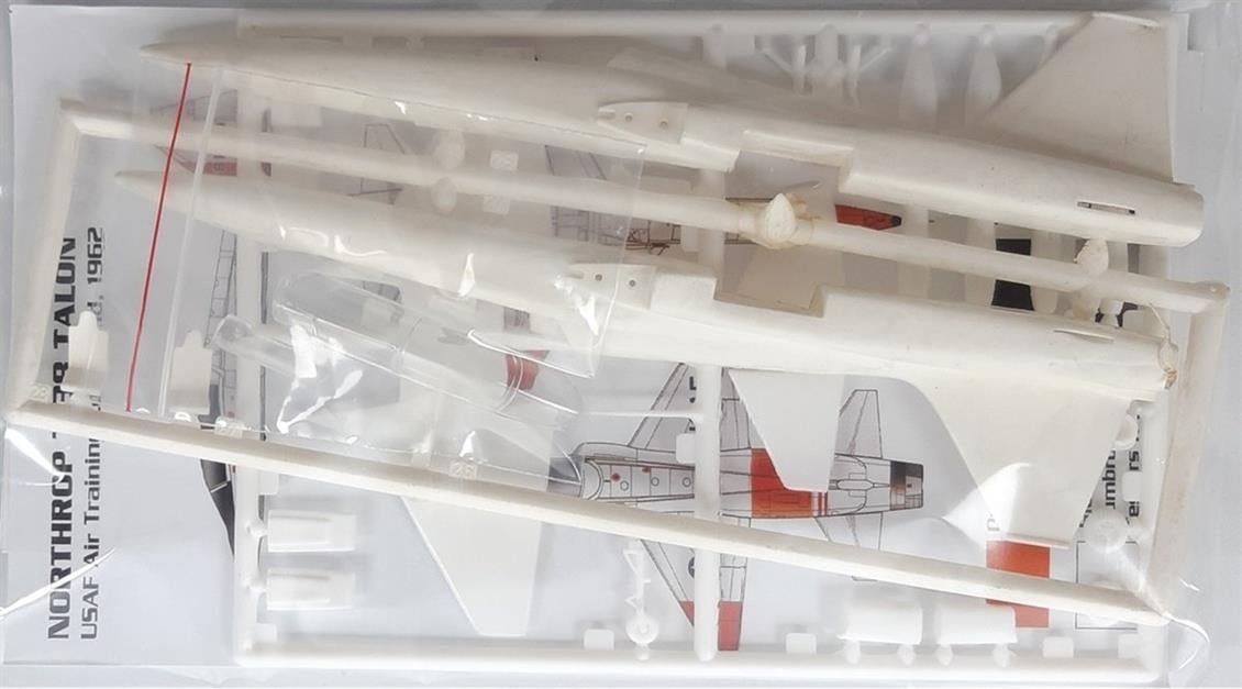 PM Model 205 1/72 Ölçek, Northrop T-38A Talon Eğitim Uçağı, Plastik Model kiti