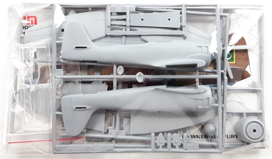 PM Model 214 1/72 Ölçek, Hawker Sea Fury T-61 Avcı-Eğitim Uçağı, Plastik Model kiti