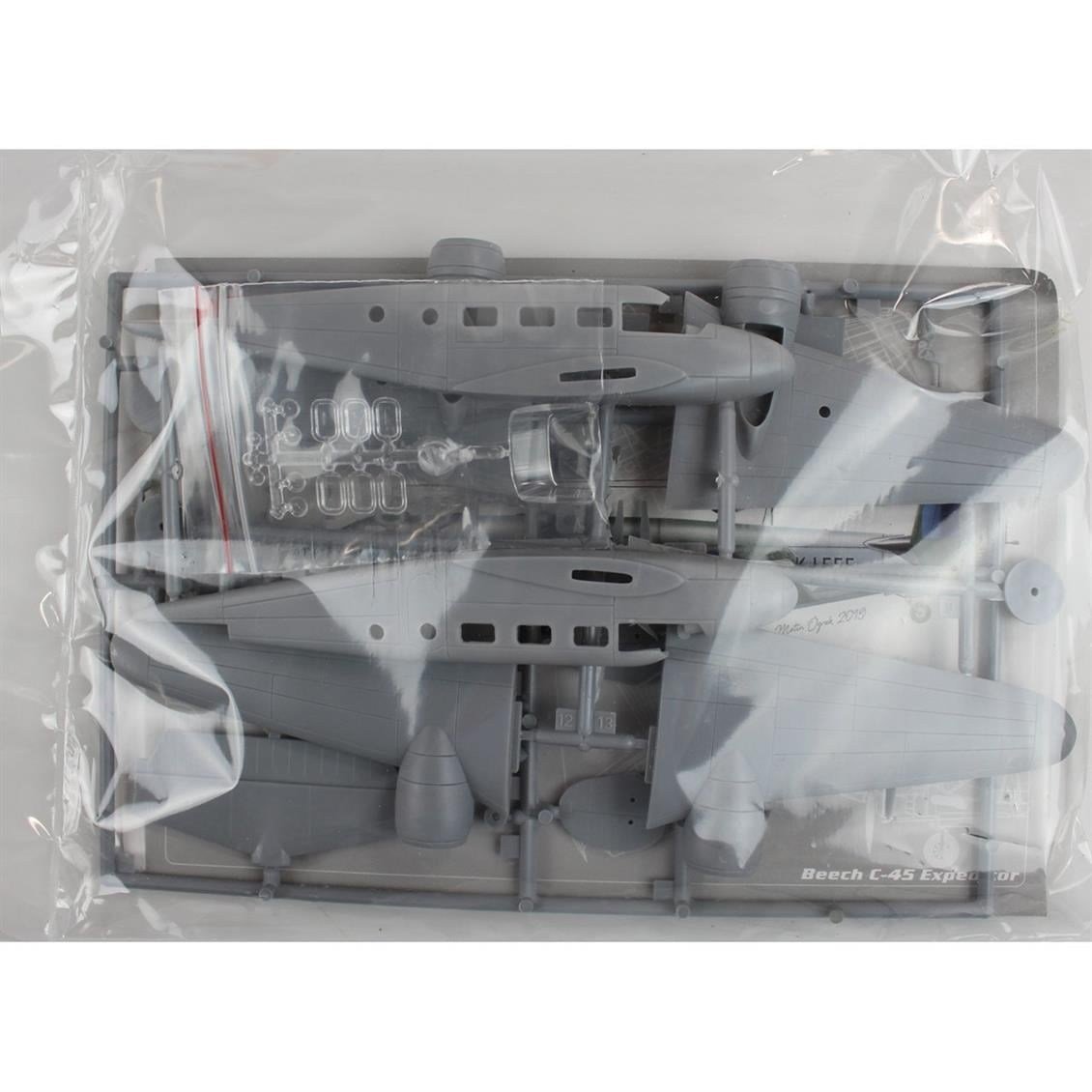 PM Model 308 1/72 Ölçek, Kraliyet Donanması Beech C-45 Expreditor Eğitim Ve Nakliye Uçağı, Plastik Model kiti