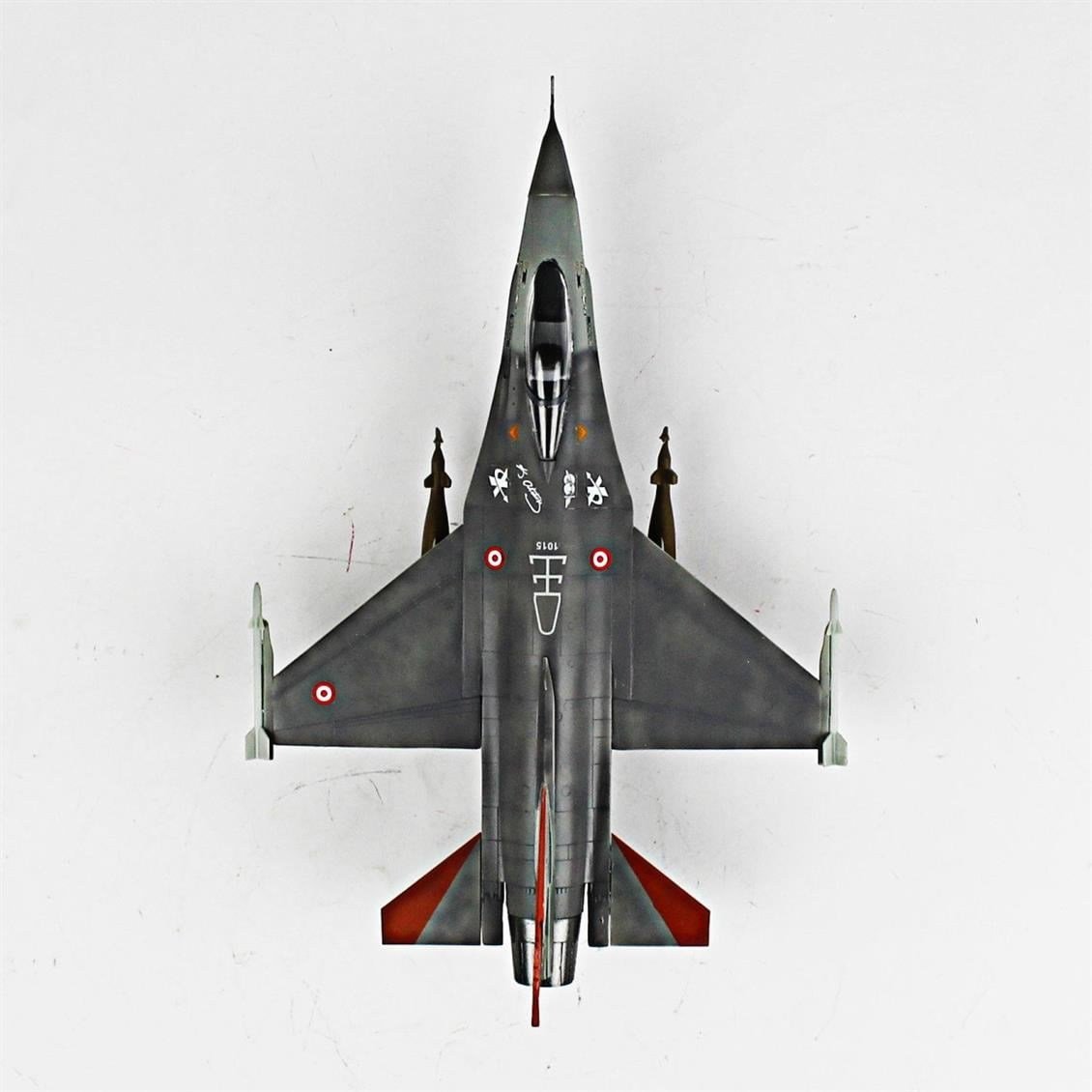 QD008 1/72 F-16C B40 Fighting Falcon Sergilemeye Hazır Plastik Uçak Modeli