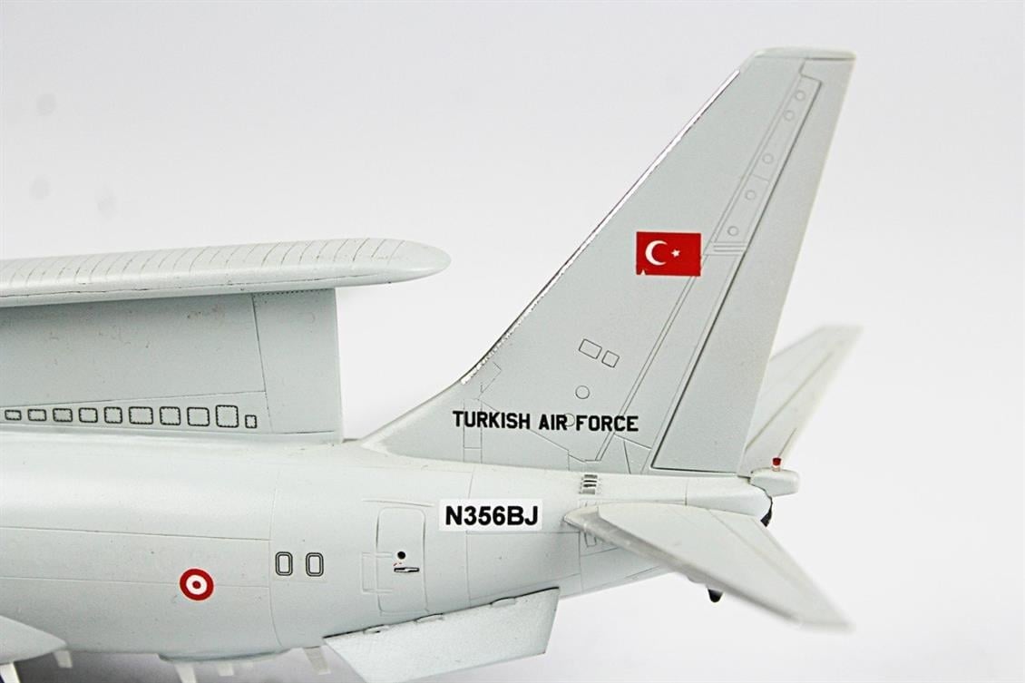 QD011 1/144 E-7T Barış Kartalı Sergilemeye Hazır Plastik Uçak Modeli