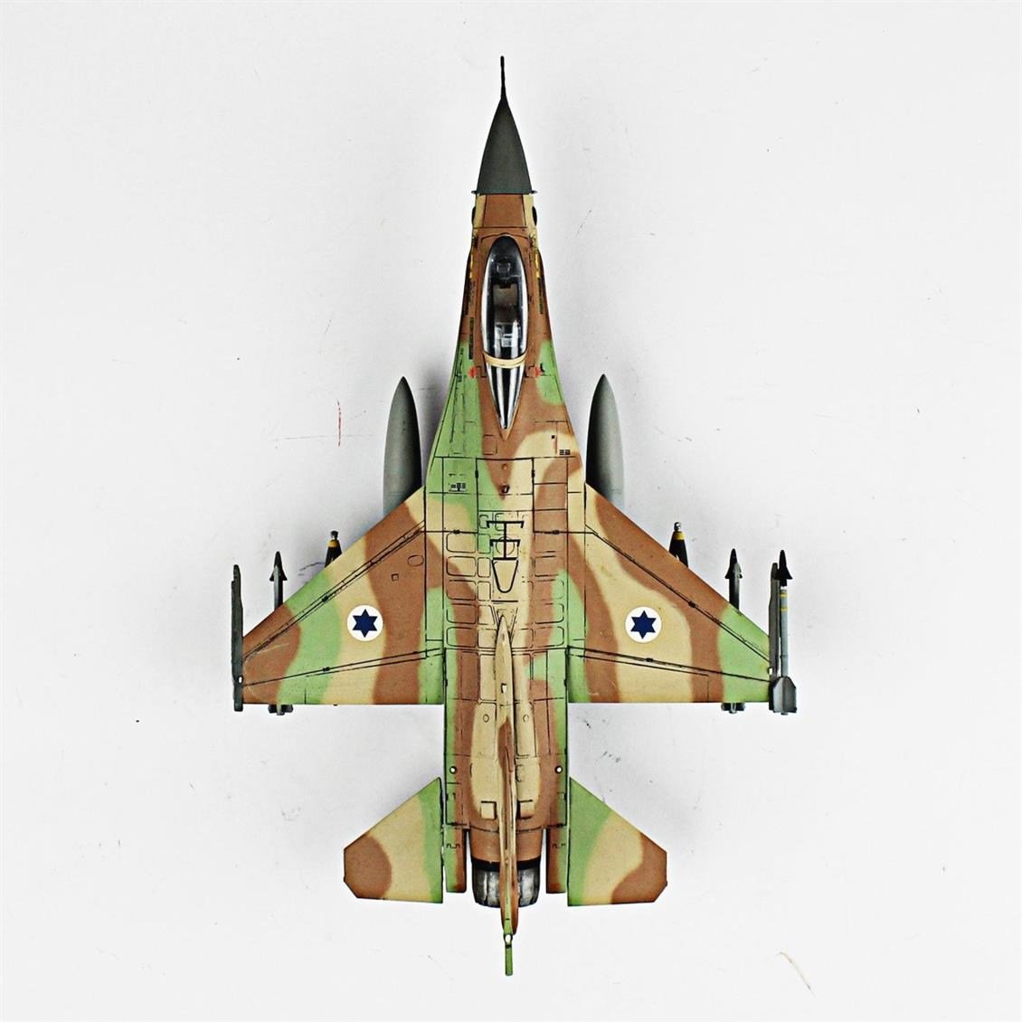 QD018 1/72 F-16C Fighting Falcon Sergilemeye Hazır Plastik Uçak Modeli
