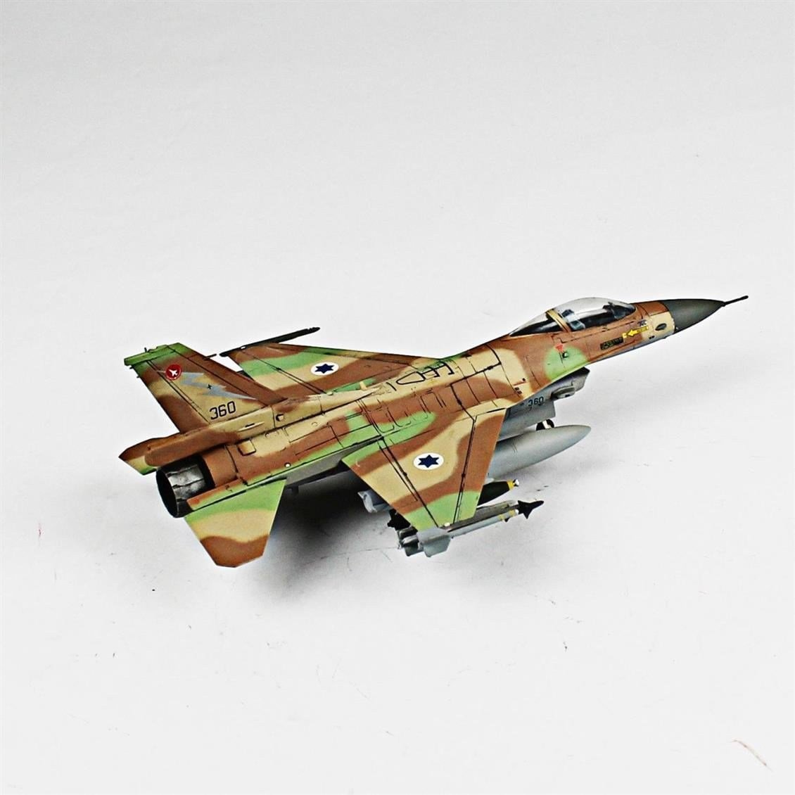 QD018 1/72 F-16C Fighting Falcon Sergilemeye Hazır Plastik Uçak Modeli