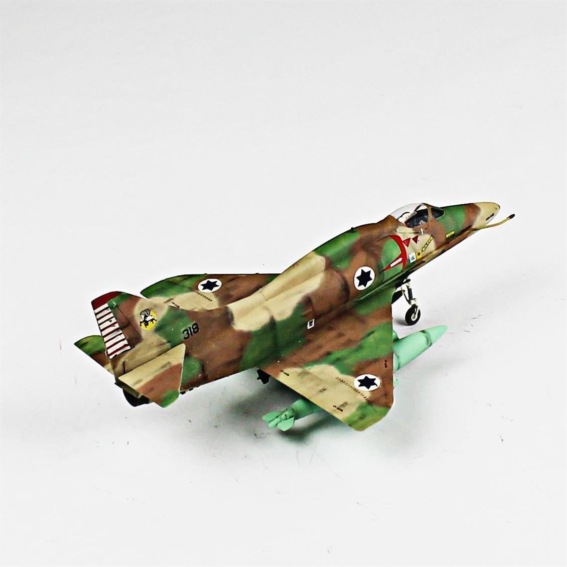 QD019 1/72 A-4E Skyhawk Sergilemeye Hazır Plastik Uçak Modeli