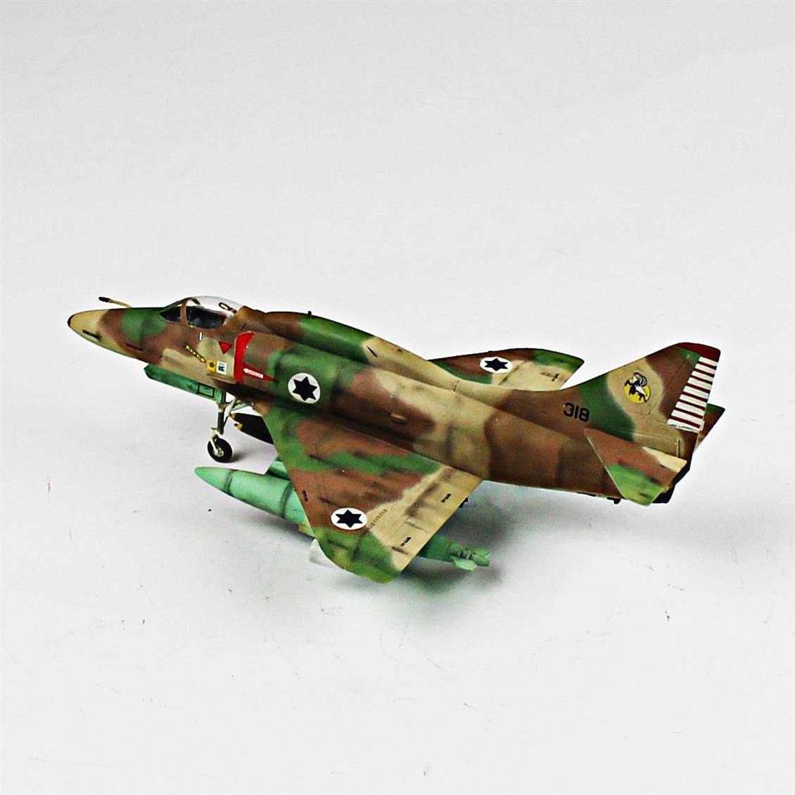 QD019 1/72 A-4E Skyhawk Sergilemeye Hazır Plastik Uçak Modeli