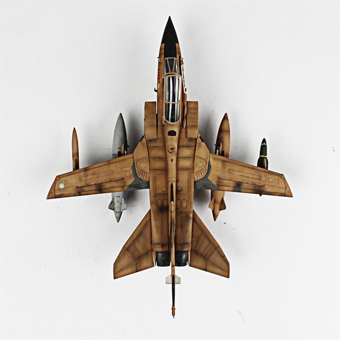 QD021 1/72 Tornado Gr.1 Sergilemeye Hazır Plastik Uçak Modeli