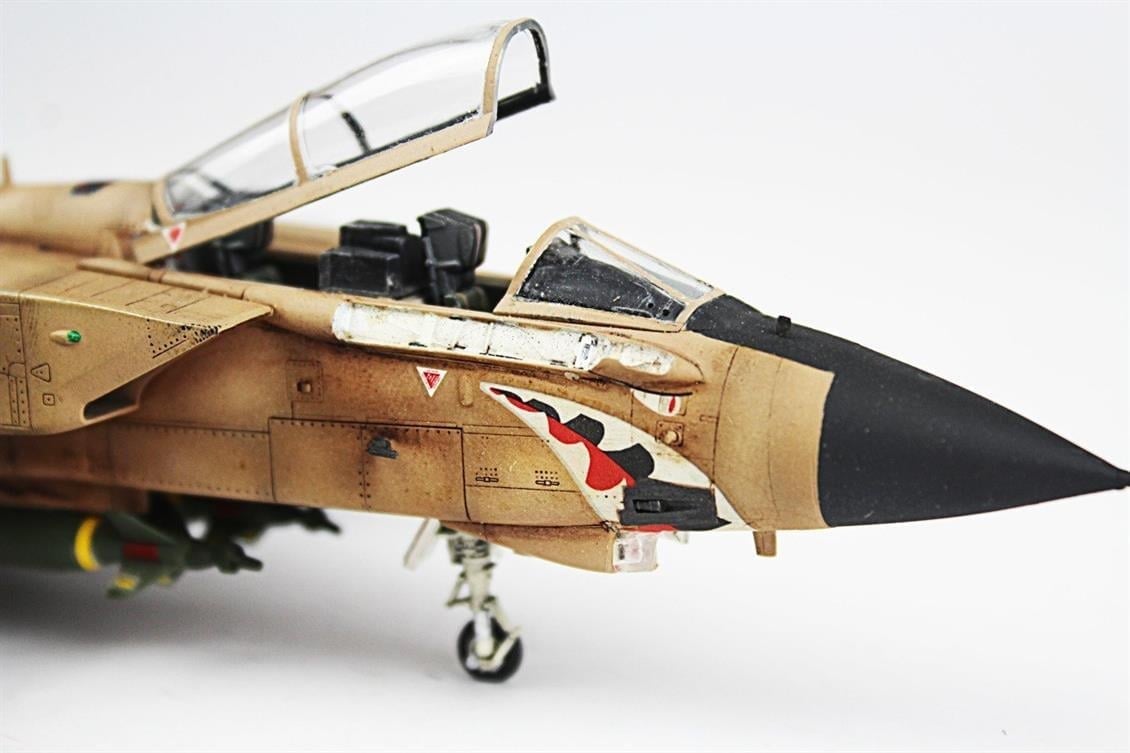 QD021 1/72 Tornado Gr.1 Sergilemeye Hazır Plastik Uçak Modeli