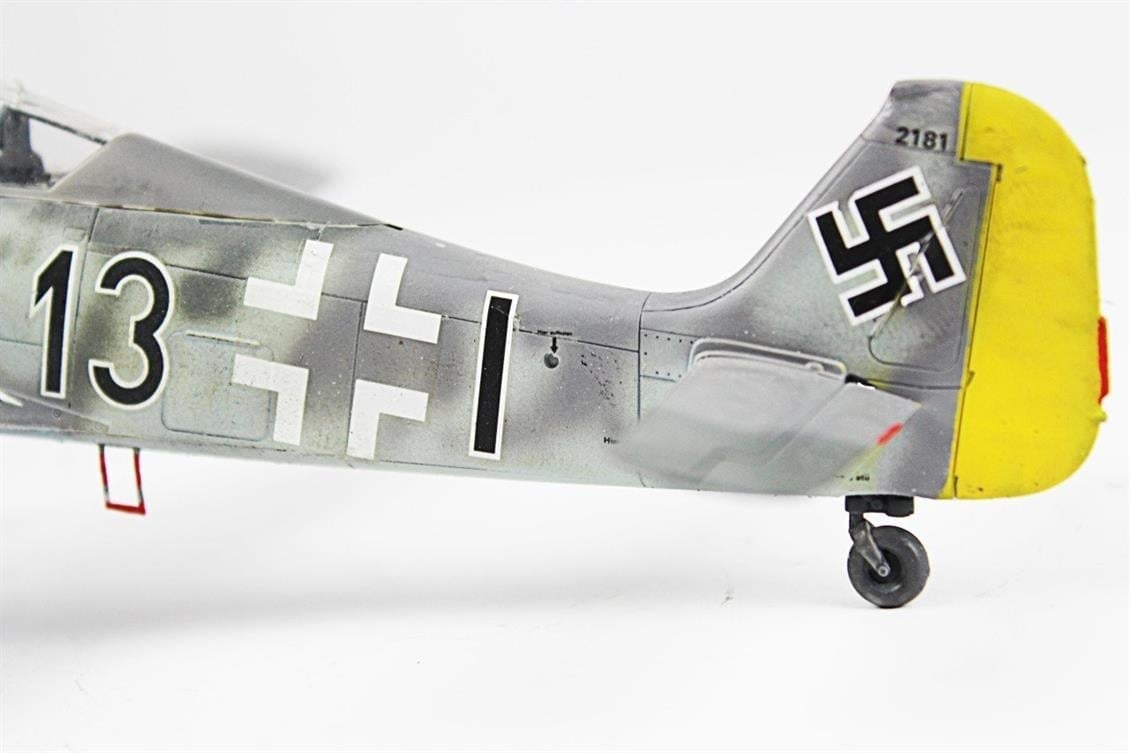 QD023 1/48 Focke-Wulf 190 A-5 Sergilemeye Hazır Plastik Uçak Modeli