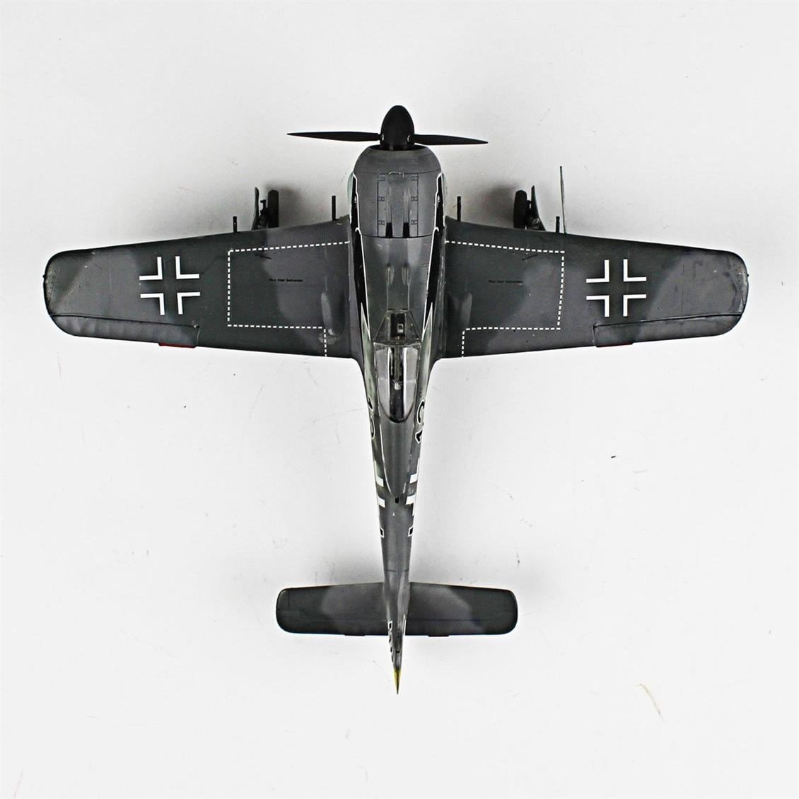 QD023 1/48 Focke-Wulf 190 A-5 Sergilemeye Hazır Plastik Uçak Modeli