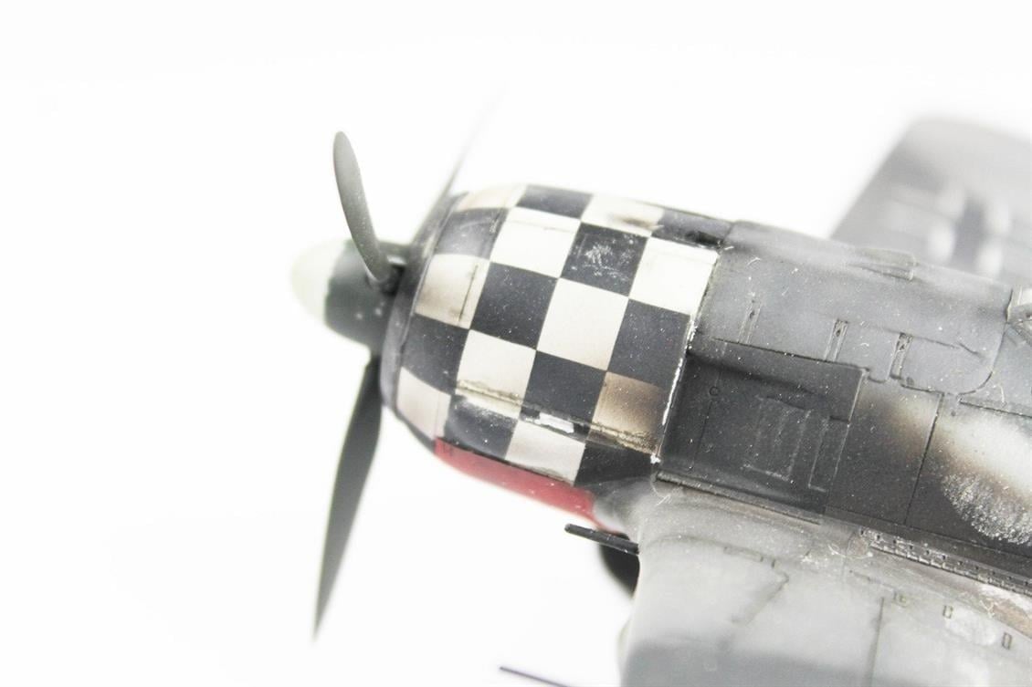 QD031 1/48 Focke-Wulf 190 F-8 Sergilemeye Hazır Plastik Uçak Modeli