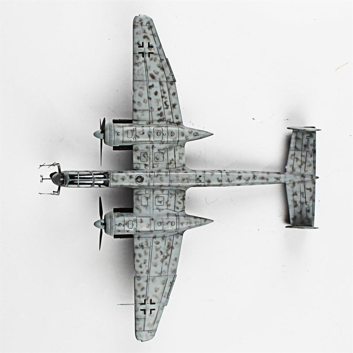 QD034 1/72 HE-219 Sergilemeye Hazır Plastik Uçak Modeli