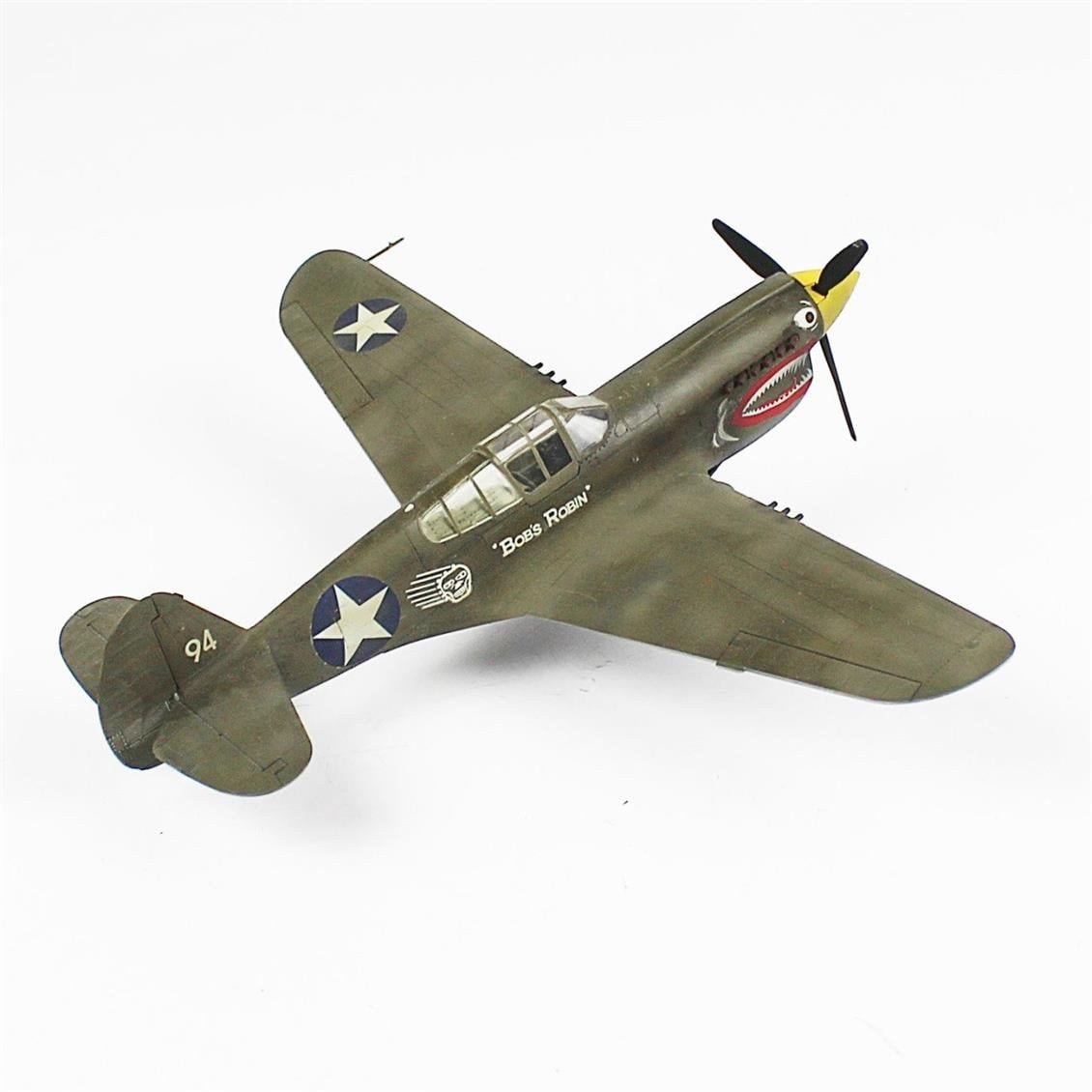 QD036 1/48 P-40C Warhawk Sergilemeye Hazır Plastik Uçak Modeli