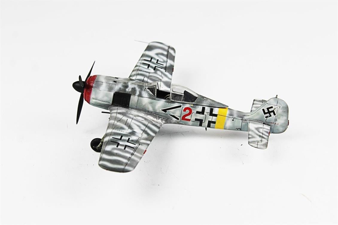 QD037 1/48 Focke-Wulf 190 A-8 Sergilemeye Hazır Plastik Uçak Modeli