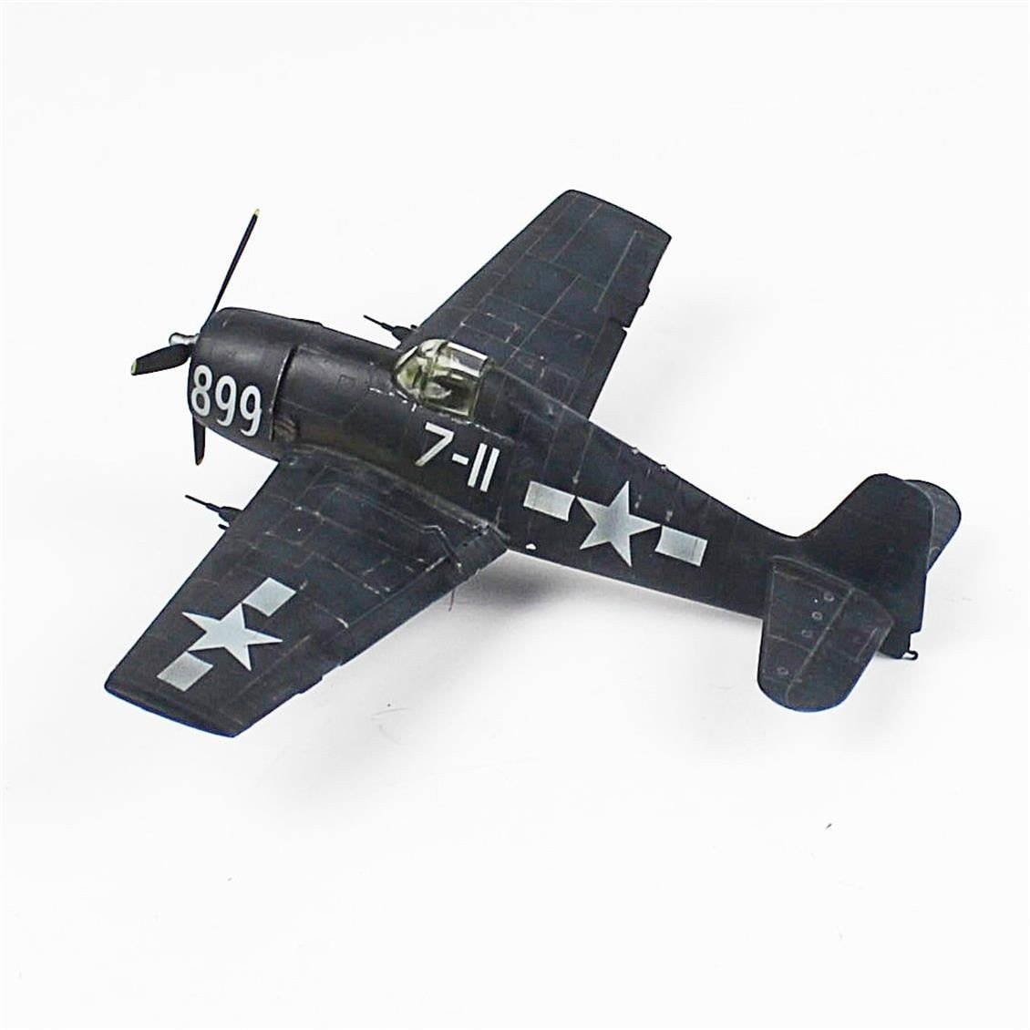 QD038 1/72 F6F Hellcat Sergilemeye Hazır Plastik Uçak Modeli