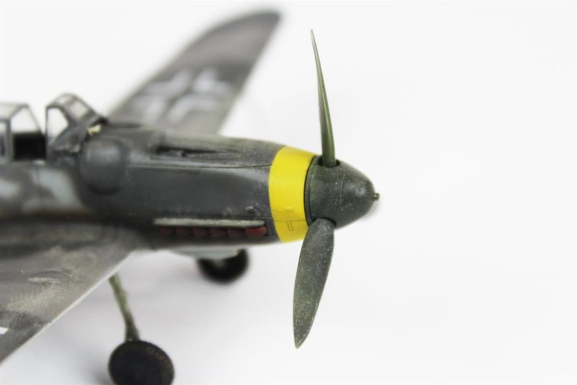 QD040 1/72 Messerschmitt Bf 109 Sergilemeye Hazır Plastik Uçak Modeli