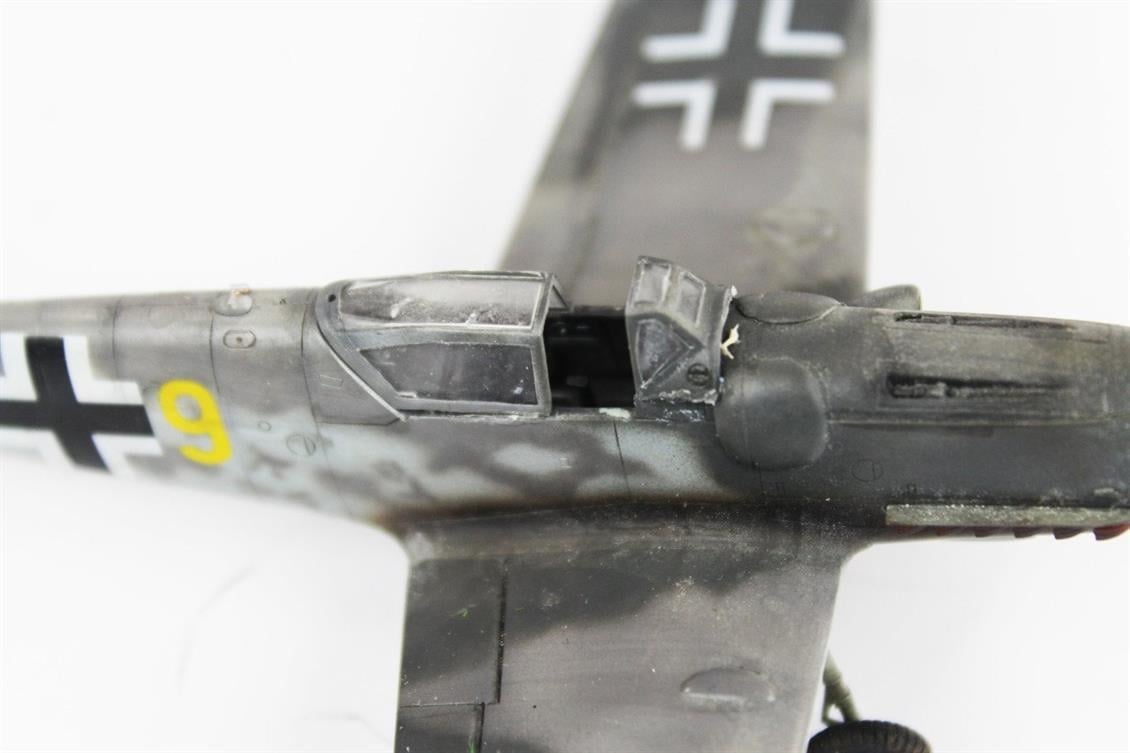 QD040 1/72 Messerschmitt Bf 109 Sergilemeye Hazır Plastik Uçak Modeli