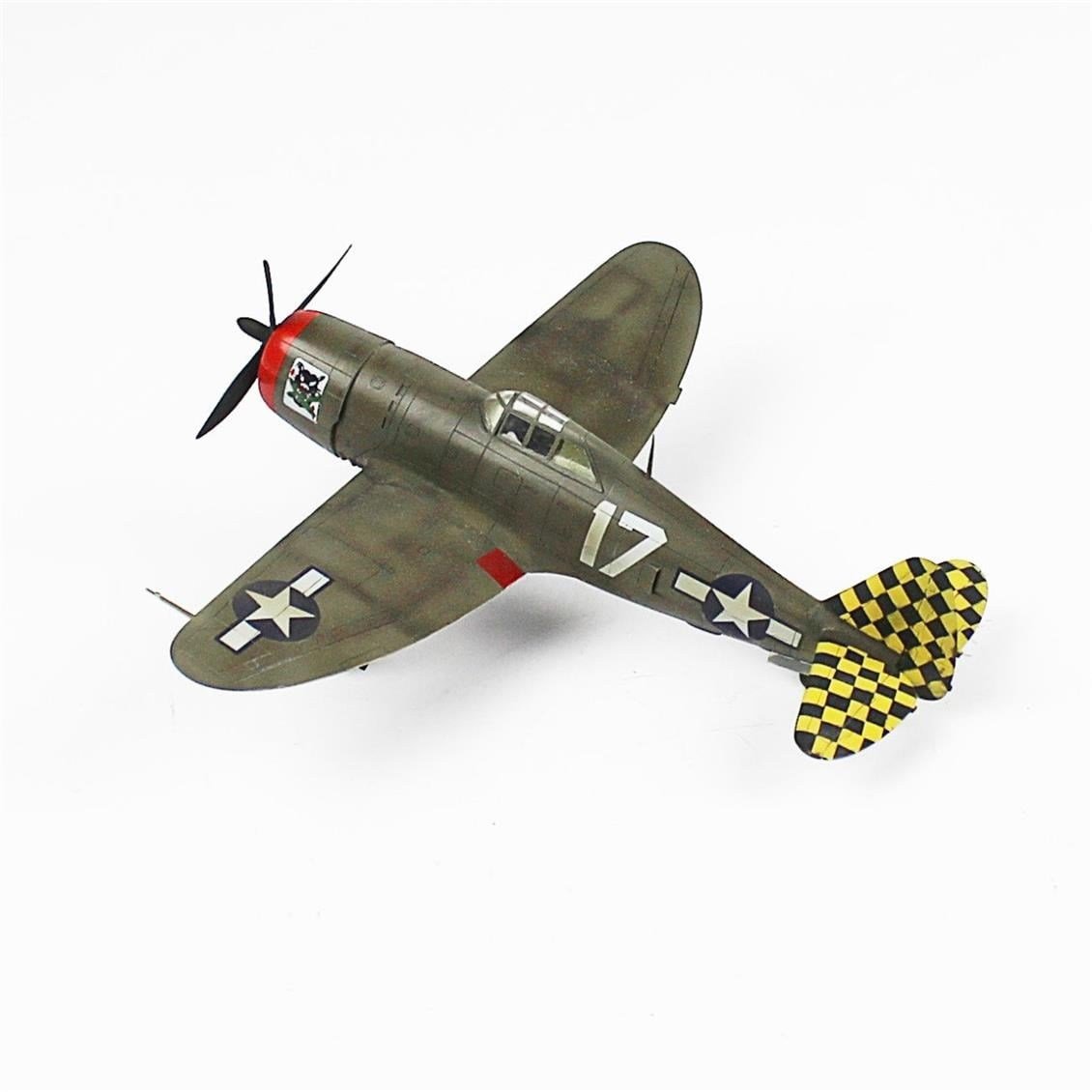 QD042 1/72 P-47D Razorback Sergilemeye Hazır Plastik Uçak Modeli