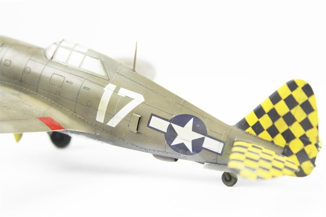 QD042 1/72 P-47D Razorback Sergilemeye Hazır Plastik Uçak Modeli