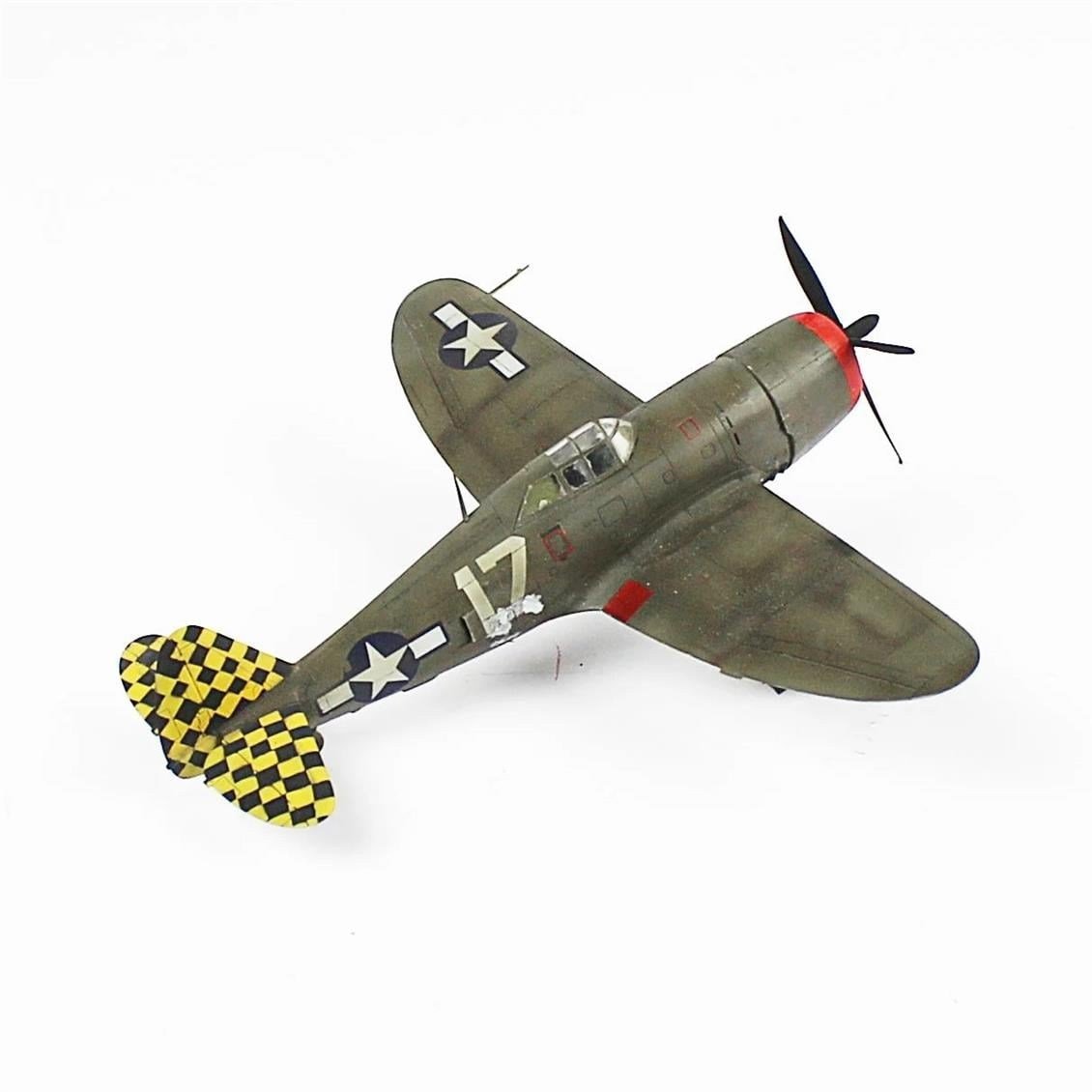 QD042 1/72 P-47D Razorback Sergilemeye Hazır Plastik Uçak Modeli
