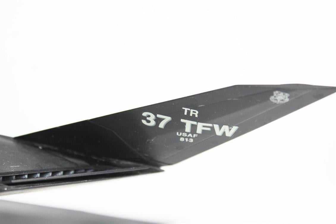 QD045  1/48 F-117A NightHawk Sergilemeye Hazır Plastik Uçak Modeli