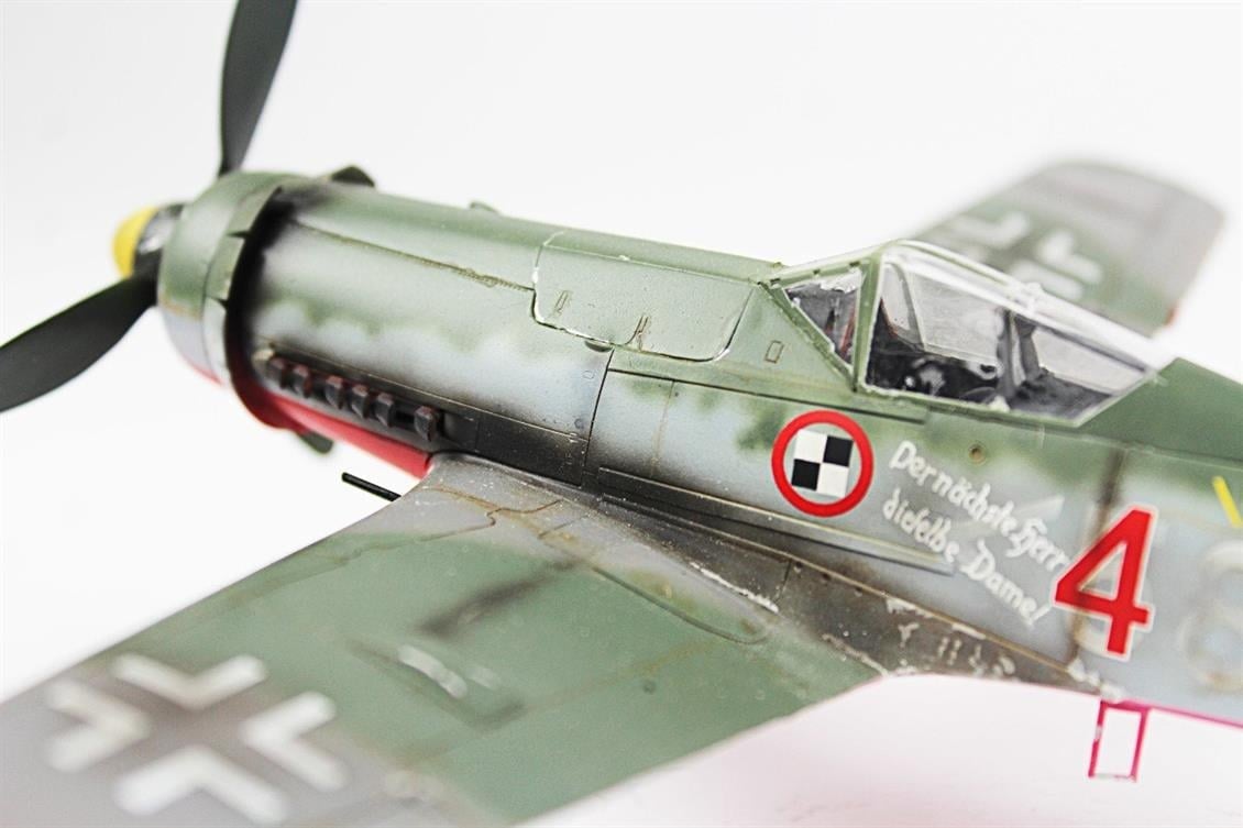 QD055 1/48 Focke-Wulf 190 D Sergilemeye Hazır Plastik Uçak Modeli