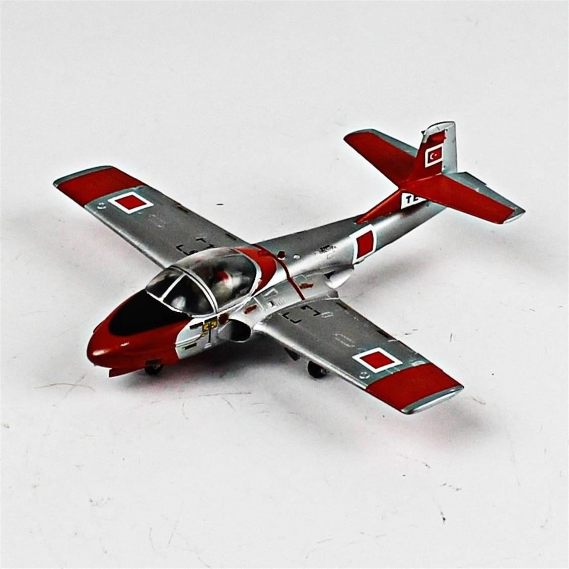 QD057 1/72 T-37A Tweet Sergilemeye Hazır Plastik Uçak Modeli
