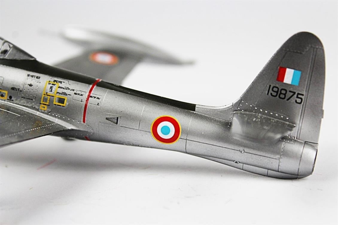 QD058 1/72 F-84G Thunderjet Sergilemeye Hazır Plastik Uçak Modeli