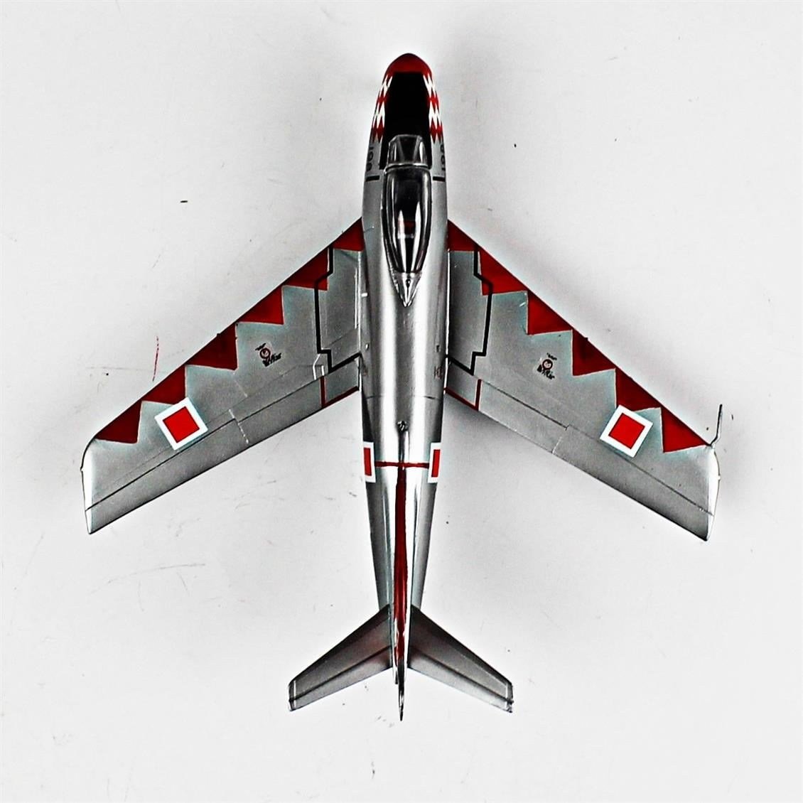 QD059 1/72 F-86E Sabre Sergilemeye Hazır Plastik Uçak Modeli