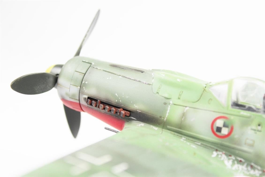 QD061 1/48 Focke-Wulf 190 D Sergilemeye Hazır Plastik Uçak Modeli
