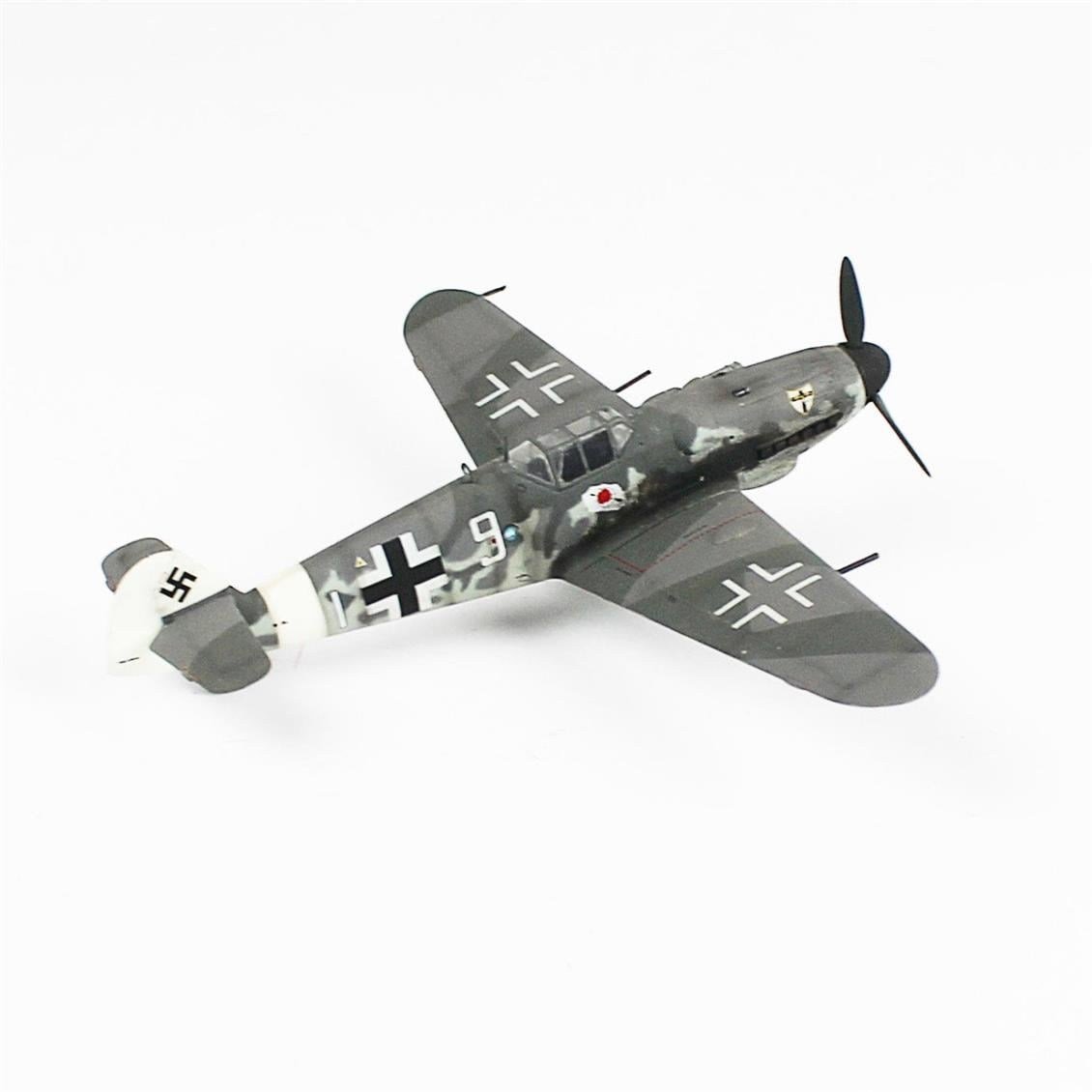 QD062 1/48 Messerschmitt Bf 109 G-6 Sergilemeye Hazır Plastik Uçak Modeli