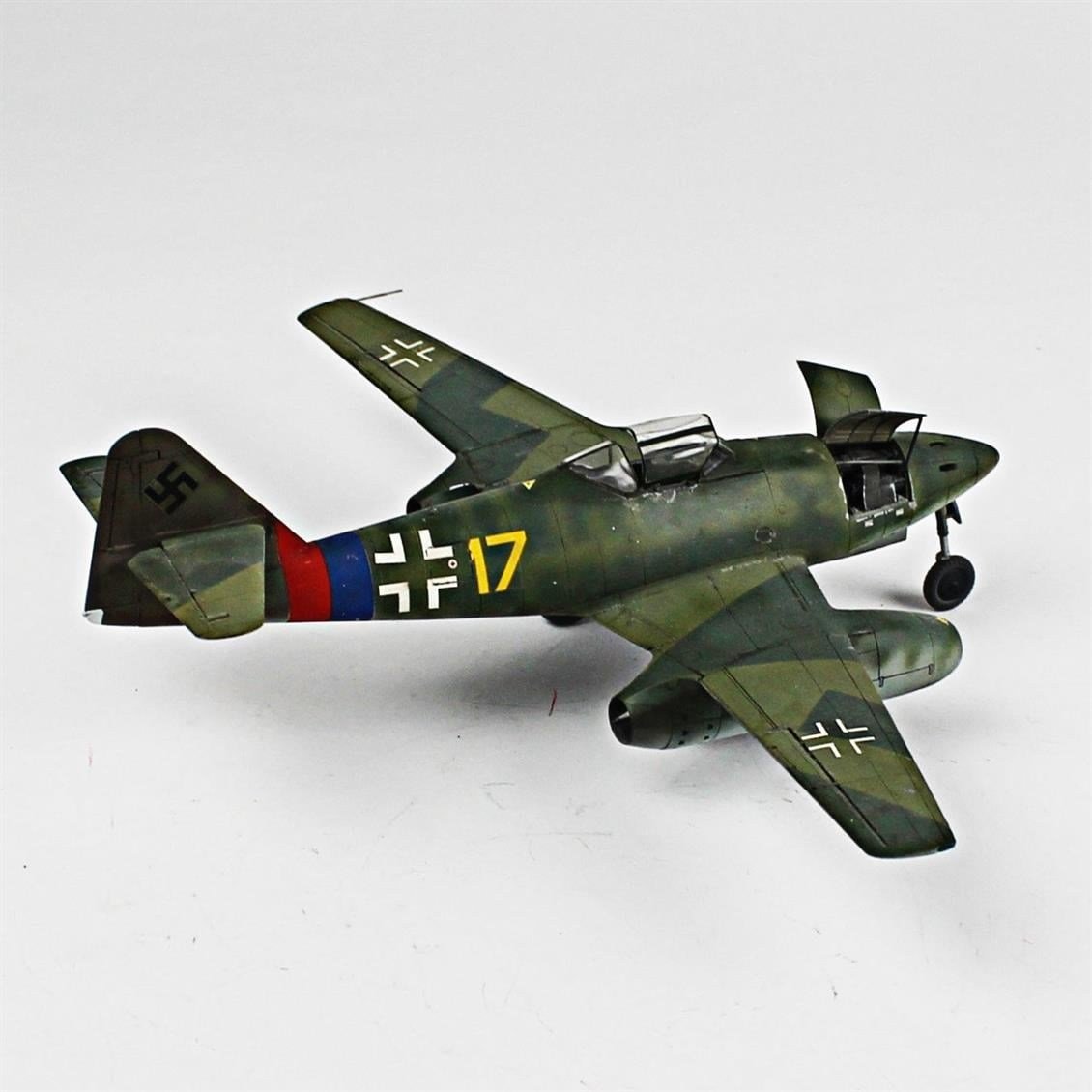 QD063 1/48 Messerschmitt Bf 262 Sergilemeye Hazır Plastik Uçak Modeli